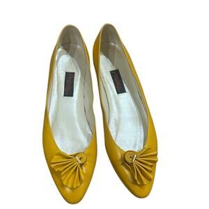 Vintage Mustard Yellow Leather Flats Pleated Bow Pointed Toe Sz 8.5N -